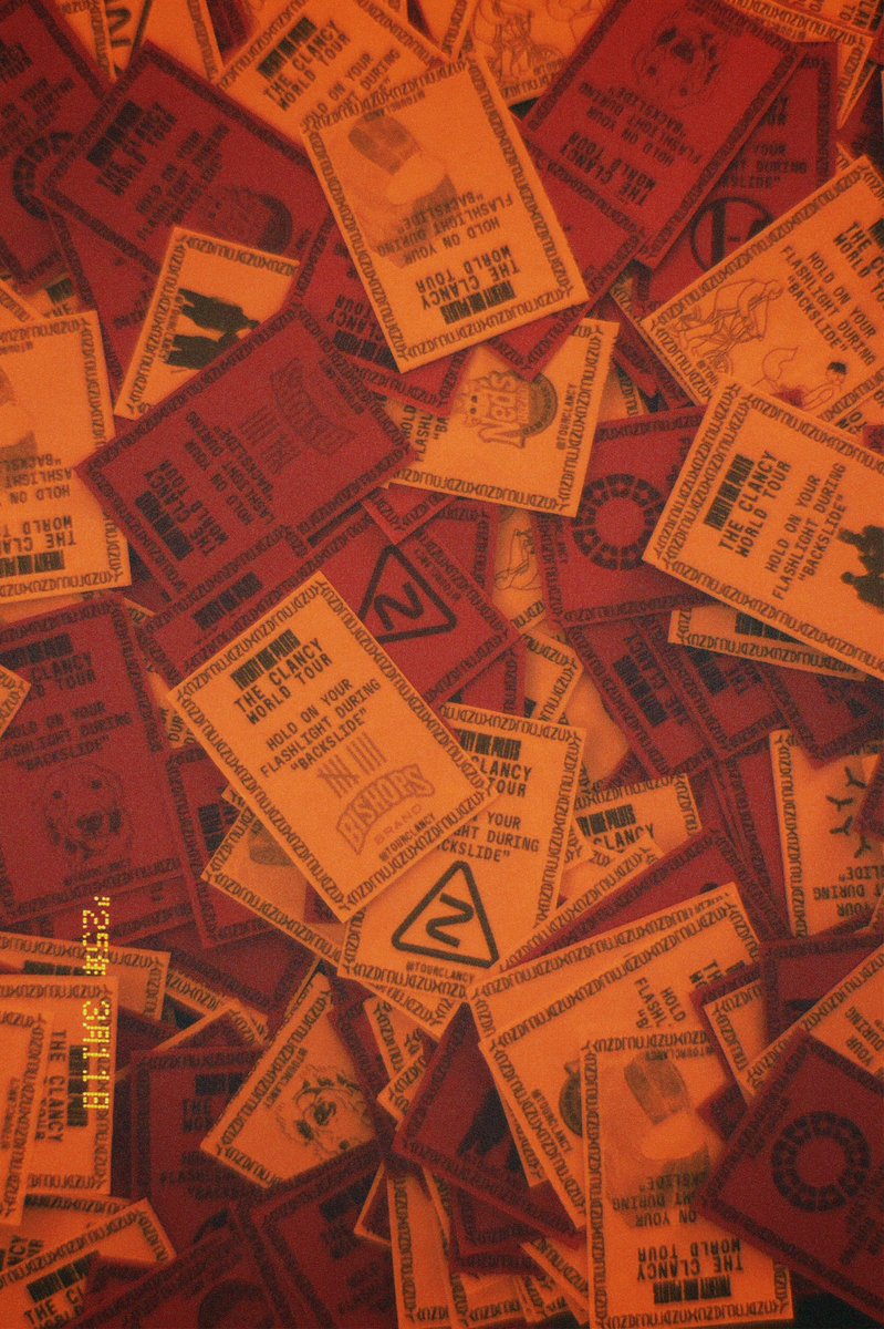 Floralbanditox's tweet photo. 1500+ cutouts done for amsterdam!!
#BackslideProject https://t.co/dttE9eYEEZ