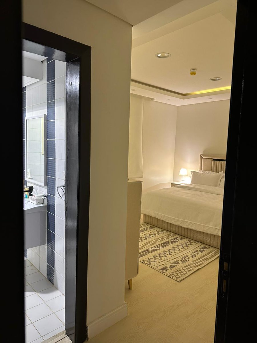 اعلان مرخص
🏠عقارات فاخرة 🏠
للايجار شقة في كمباوند تليد
الحي/حطين
الدور/الثاني
السعر/80.000
ثلاث غرف نوم وحده ماستر وصاله ومطبخ وثلاث دورات مياه
مؤثثة بالكامل
للتواصل /0599448509 -0568818509
#عقارات_الرياض #حطين #الرياض #شقق_للايجار #عقار #شقق_فاخرة