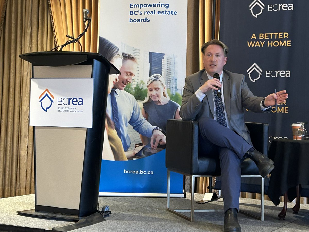In a housing crisis, the media plays a key role in delivering information to the public 📰 Journalists Frances Bula and Rob Shaw took centre stage at BCREA’s Government Liaison Days to discuss the media perspective on housing in BC. #bcreaAdvocacy