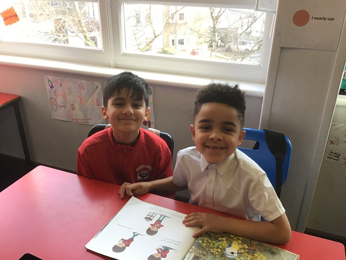 MrsScottCCPS's tweet photo. P6 and P2 enjoying some paired reading together! @CorpusChristi_K https://t.co/UqXnnkr8Um