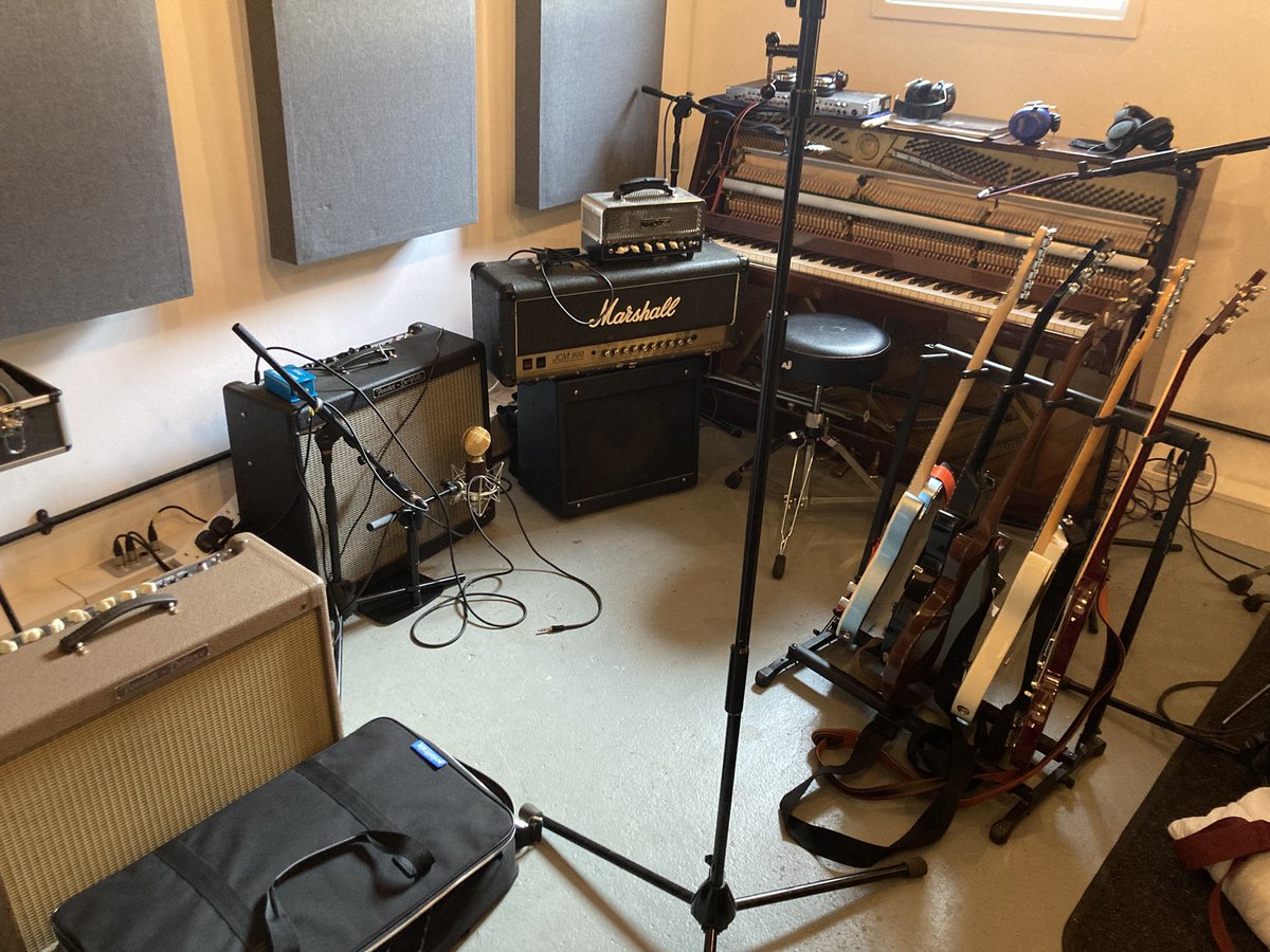 ForwardersMusic's tweet photo. Currently in the studio recording our first album. https://t.co/gOxgZz74EV