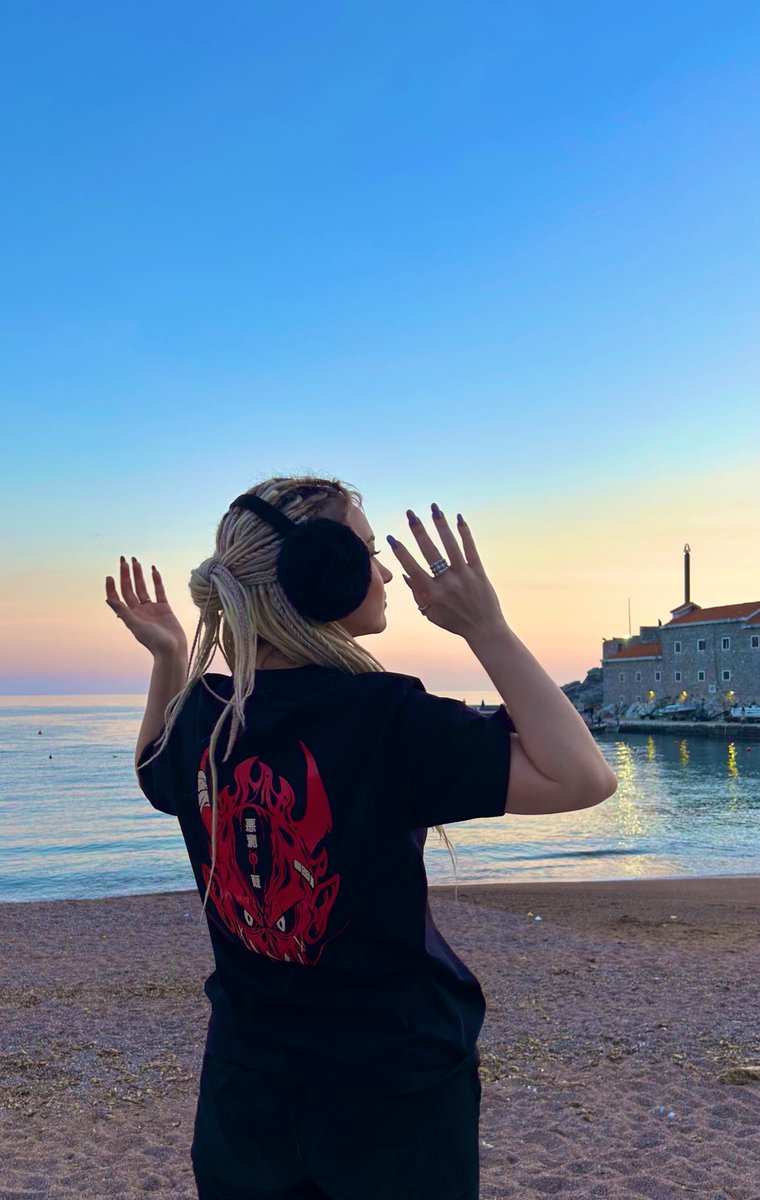IRA⛩️ (@ira_therabbit) on Twitter photo What is this?
This is a <a href="/gangsterallstar/">GANGSTER ALL ★ STAR ギャングオールスター</a> tee❤️🔥
In my heart im just 17yo skater-boy who will always like such a cool prints⚡️ What is this?
This is a <a href="/gangsterallstar/">GANGSTER ALL ★ STAR ギャングオールスター</a> tee❤️🔥
In my heart im just 17yo skater-boy who will always like such a cool prints⚡️