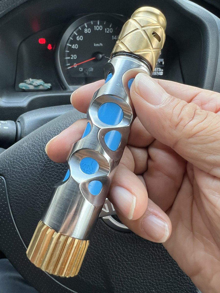 NDS74884138's tweet image. おはようございますー。

すいすい水曜日。
今日は雨とかいってたけど、今のところ大丈夫、てか夕方から降るのかな。

傘忘れずに。

#complyfe