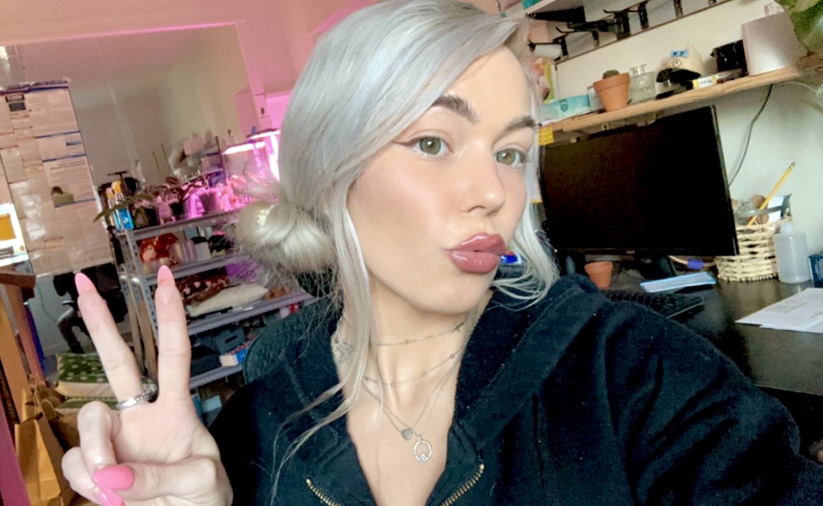 Oh loook, a wild Aubri appeared 😜