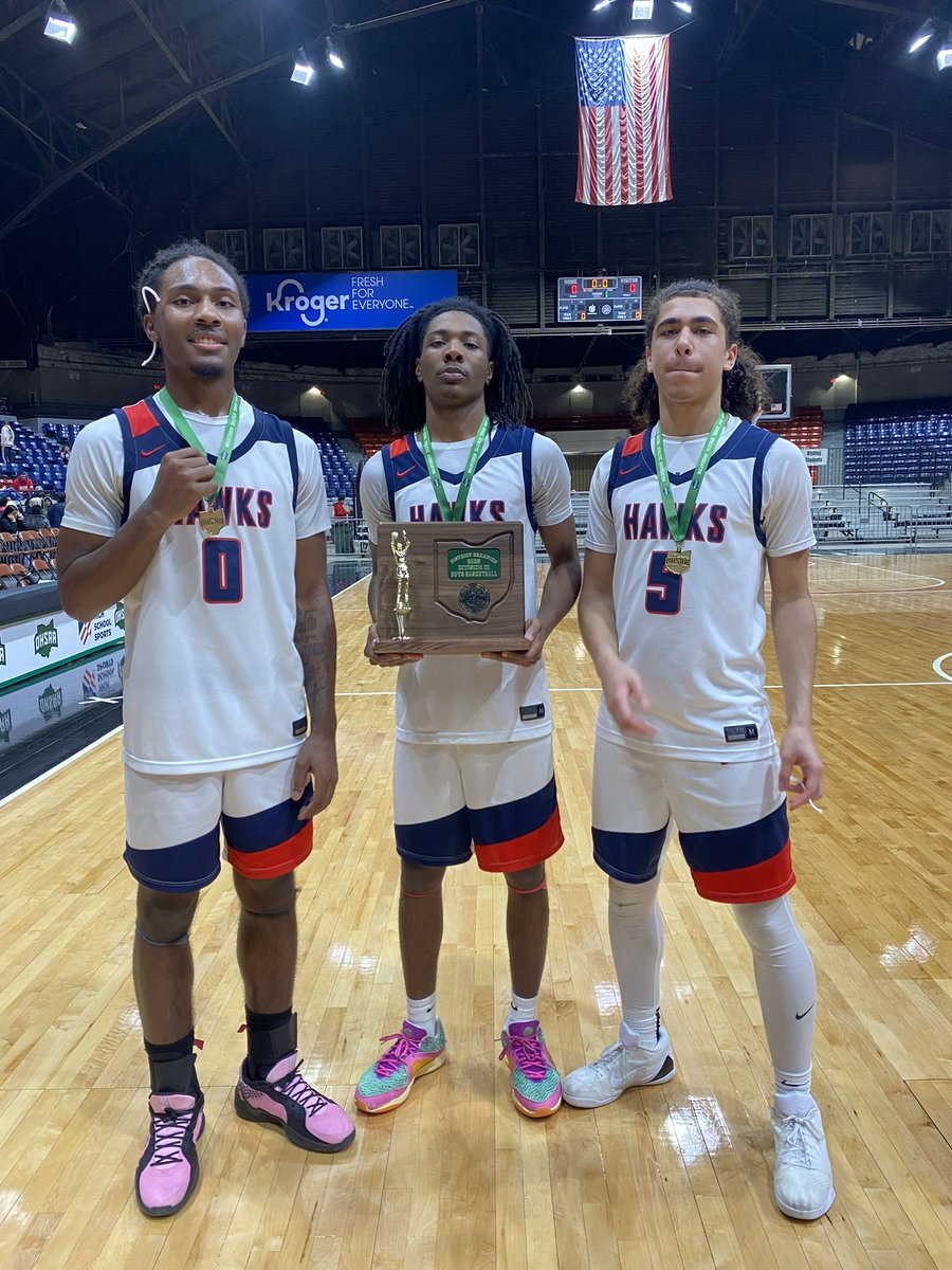 The season didn’t end like we were hoping for but i want to thank everyone whos been supporting me. Thank you to my coaches and teammates i love yall and we’ll be back next year🤞#GoHawks