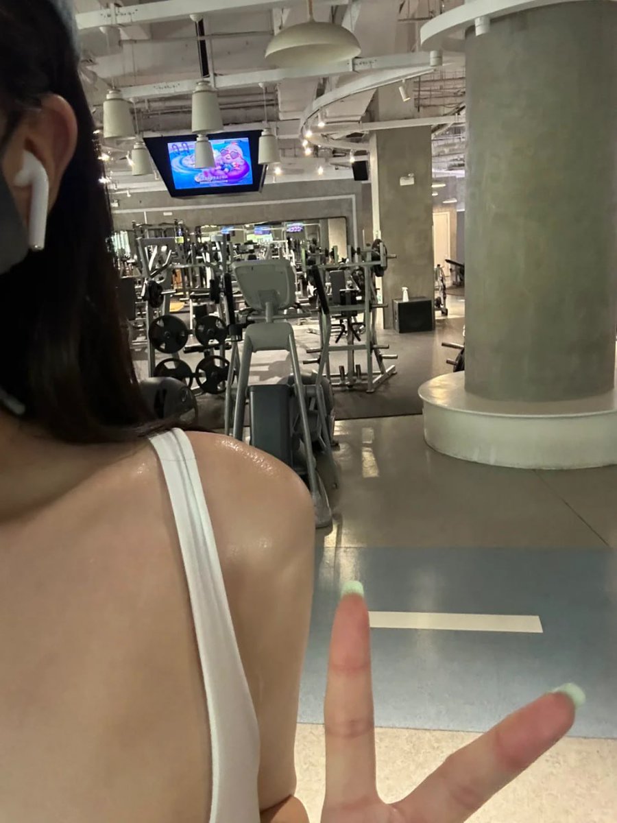 "Pain is temporary, but strength is forever. Every struggle, every sore muscle, every tough workout—it's all shaping you into something greater. Keep pushing through!
#UnitedStates #gym #NewYork