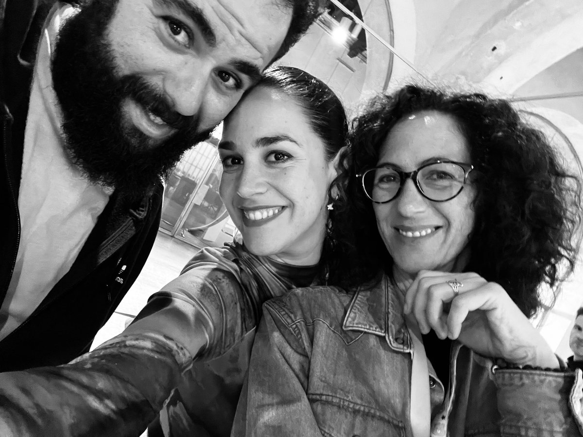 Marta González (@martagonzalezzr) on Twitter photo Con estos dos el fin del mundo me parece cerca 🫶🏻 en las buenas, en las malas y en las peores, siempre con vosotros. Os quierooooo, <a href="/vcrosm/">Vanessa Cros</a> y <a href="/ManuFonda/">Manuel Romero Pinto</a> ❤️🩹 #Equipo Con estos dos el fin del mundo me parece cerca 🫶🏻 en las buenas, en las malas y en las peores, siempre con vosotros. Os quierooooo, <a href="/vcrosm/">Vanessa Cros</a> y <a href="/ManuFonda/">Manuel Romero Pinto</a> ❤️🩹 #Equipo
