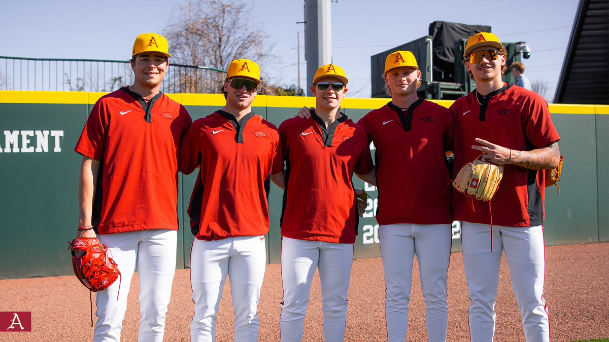 RazorbackBSB's tweet photo. Tonight represents our fourth annual Childhood Cancer Awareness game 💛🎗

We're proud to Go Gold at Baum-Walker Stadium to help raise awareness and recognize the many children and families battling cancer and terminal illnesses. https://t.co/bPcFKVydUk