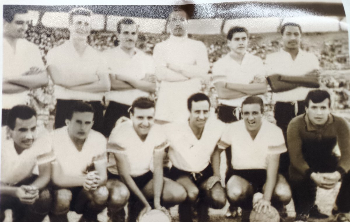 MartinRestrepH's tweet photo. @PajaritoDeIvan Saludos, me encontré esta foto en un libro antiguo, alguien sabe quienes son. https://t.co/1rltgzuRMS