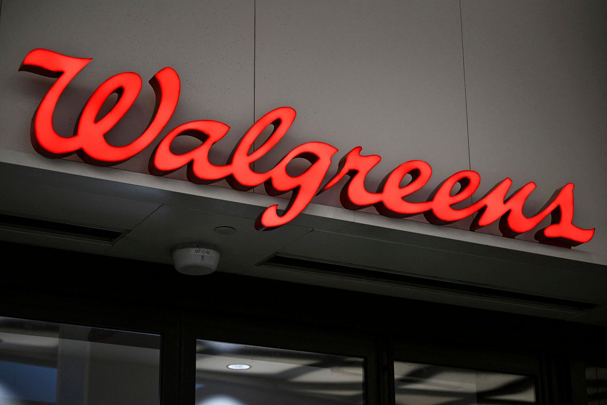 Walgreens announced it will sell to private equity firm Sycamore Partners last week, ending a will they/won’t they speculation that’s been going on since December. I spoke to experts about what it means for retail pharma and PE in healthcare overall.
healthcare-brew.com/stories/2025/0…