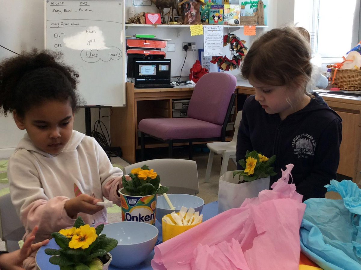 Llangan Primary School tweet media