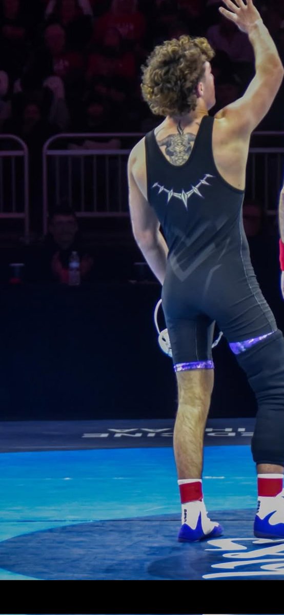BrosCheeksSmell's tweet photo. Wrestler π> Everything ππ #Broscheekssmell #FunkyButt https://t.co/2FPkj5QiFA