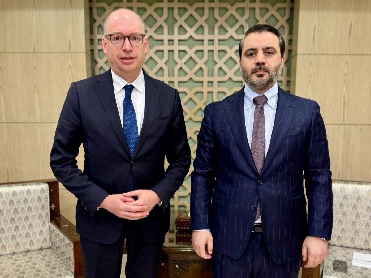 وزير الخارجية السوري "أسعد الشيباني" يلتقي بوزير التعاون الاقتصادي والتنمية الألماني نيلز أنين في دمشق.