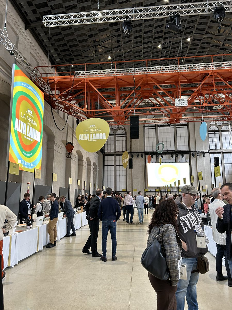 rossobiancobolle ❤️💛🧡 tweet media