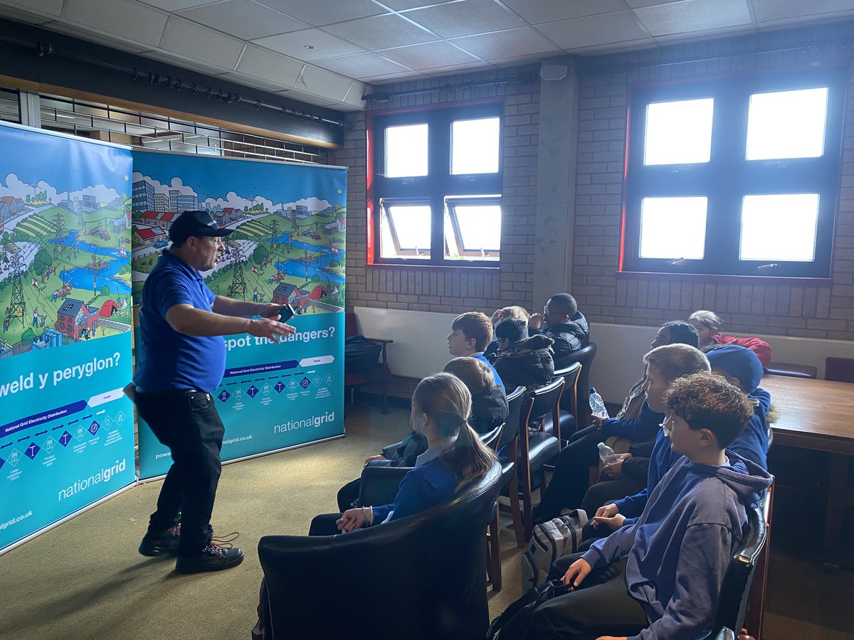 Maendy Primary tweet media