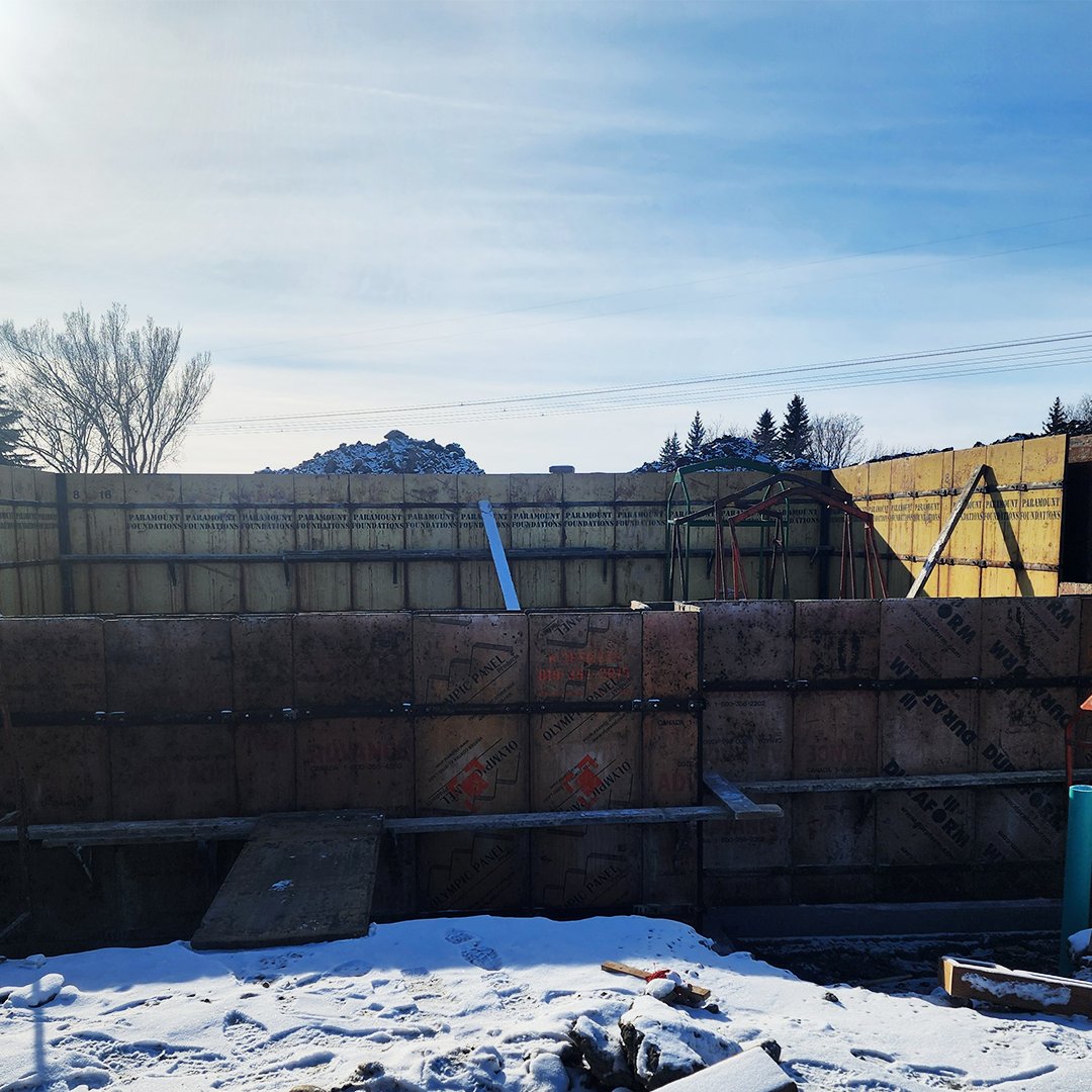 HillviewYEG's tweet image. Ready, set, build!

Materials are on site, and it won’t be long before these lots are transformed into expertly crafted Hillview homes for our clients.

Stay tuned for the progress!

#howwehillview #yegconstruction #yeglocal #buildwithus #customhome