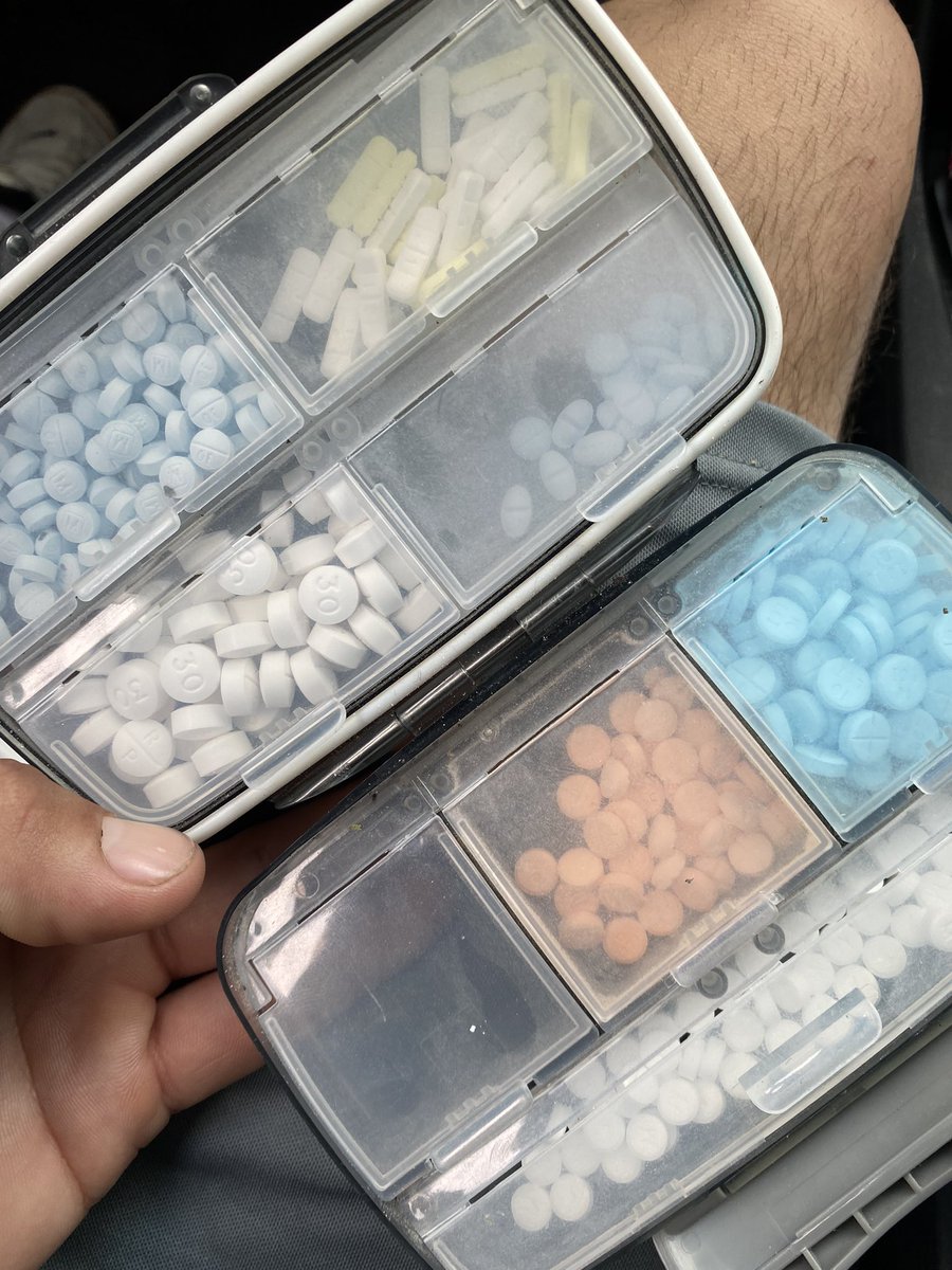 EBKJETSS's tweet image. Fuck a bitcoin the 🏠 too volatile