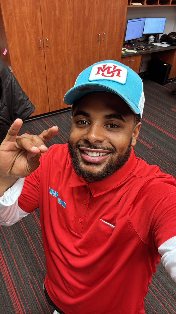 JaymoFB's tweet image. Day 1 of spring in the books. God is good! Blessed to be a Lobo. #LoboUp #EckEra