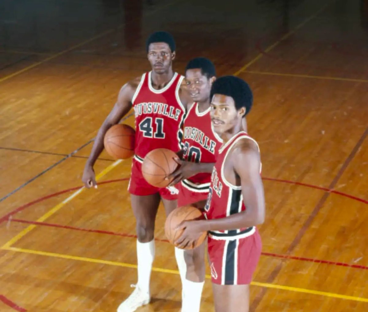 35KYSportsMedia's tweet image. Junior Bridgeman, a true Louisville Cardinals legend, has passed away following a medical emergency at the Scouts Luncheon this afternoon. His journey from standout guard at the University of Louisville, where he earned All-American honors in 1974-75, to a successful NBA career…