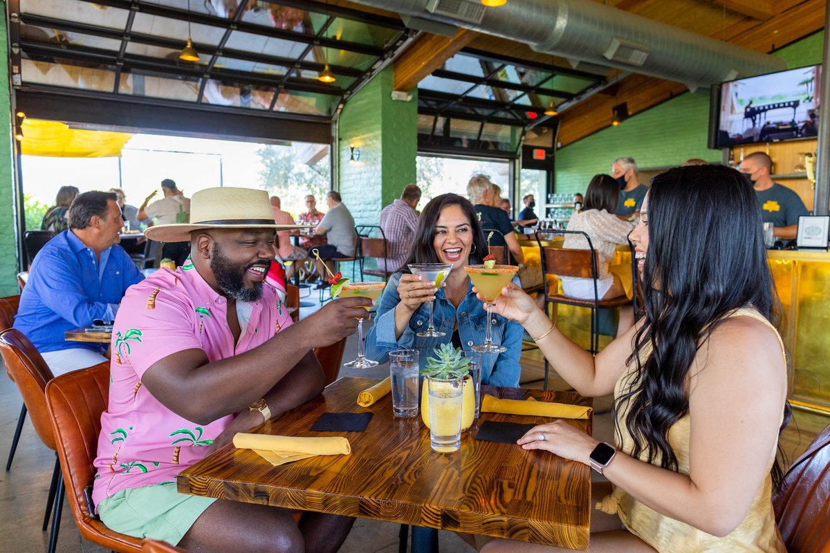 Get ready to raise a glass (or two) in Palm Springs! Our Happy Hour Guide is your key to unlocking the best deals, tastiest bites, and the most fun you can have before the sun goes down. Read more at the link below.🍹🧉🍸 
bit.ly/3Xe0mGS