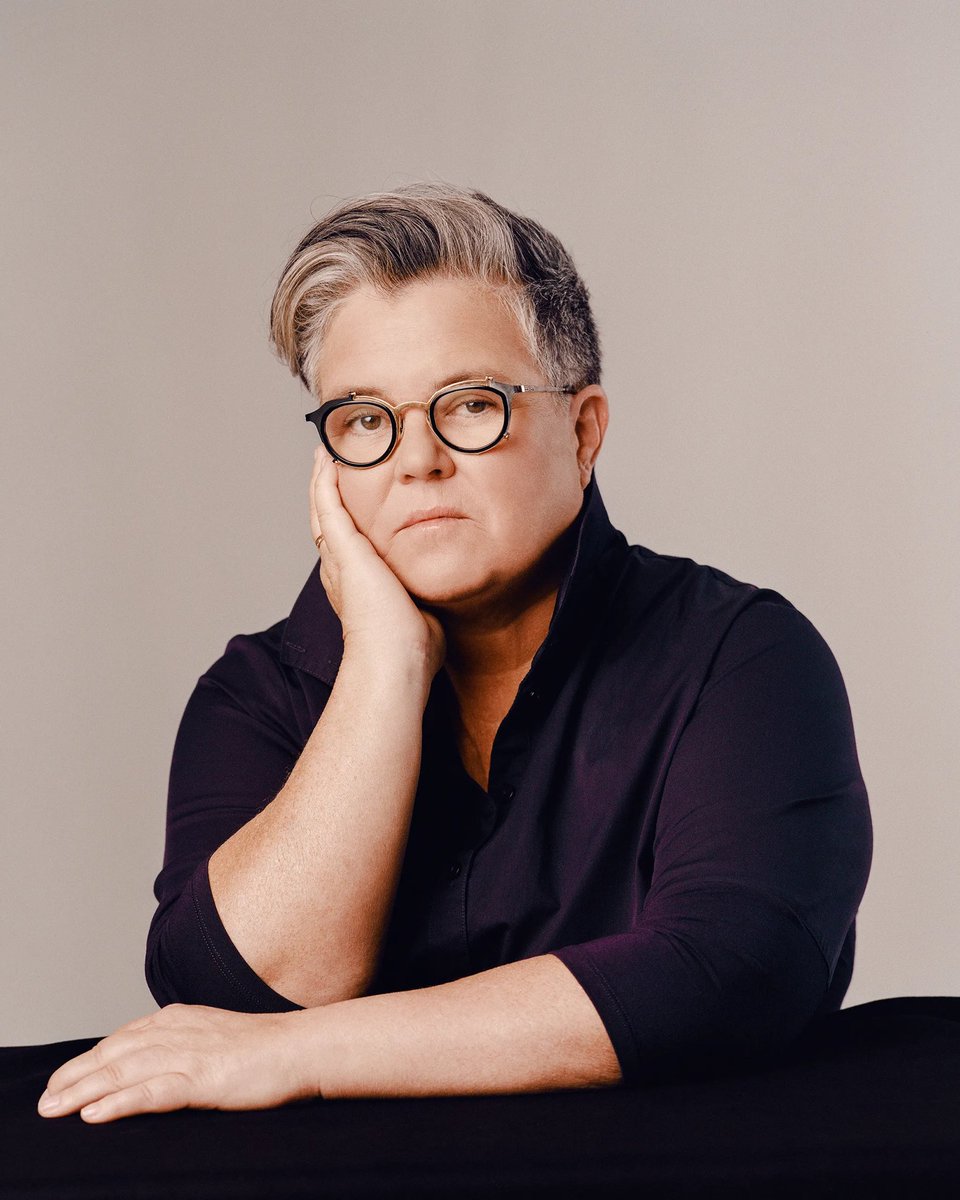 PopCrave's tweet image. Rosie O’ Donnell reveals she left the US on January 15 and now lives in Ireland.