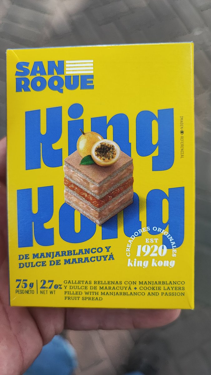 eabusad's tweet photo. ¡Cómo han crecido los Kong Kong San Roque de Lambayeque! Recién me he dado cuenta que han abierto, desde hace unos meses, una tienda moderna en Av. Pardo, Miraflores. Me pedí este de maracuyá y manjar blanco. Muy rico 😋 https://t.co/4rXK43pm2y