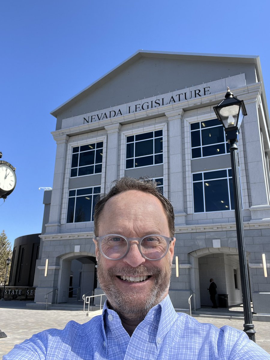 Today is a beautiful day to visit the Nevada State Legislature Building! It was good to meet State Senator <a href="/rochellenguyen/">Rochelle Thuy Nguyen</a>, Chair of the Senate Growth and Infrastructure Committee.