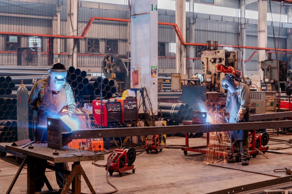 BreslinLaw's tweet photo. Old, broken, or poorly maintained machinery isn't just inconvenient—it's dangerous. Equipment failures can cause severe injuries, from crushed limbs to fatal accidents. https://t.co/ebGYRkm6Rs https://t.co/WqQDQYWb1c