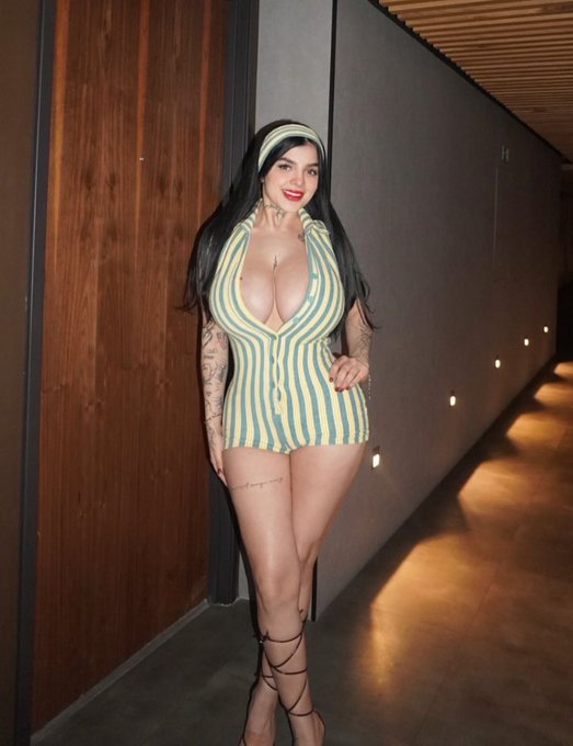 Watch Karely Ruiz's leaked NSFW photo on TwXstars