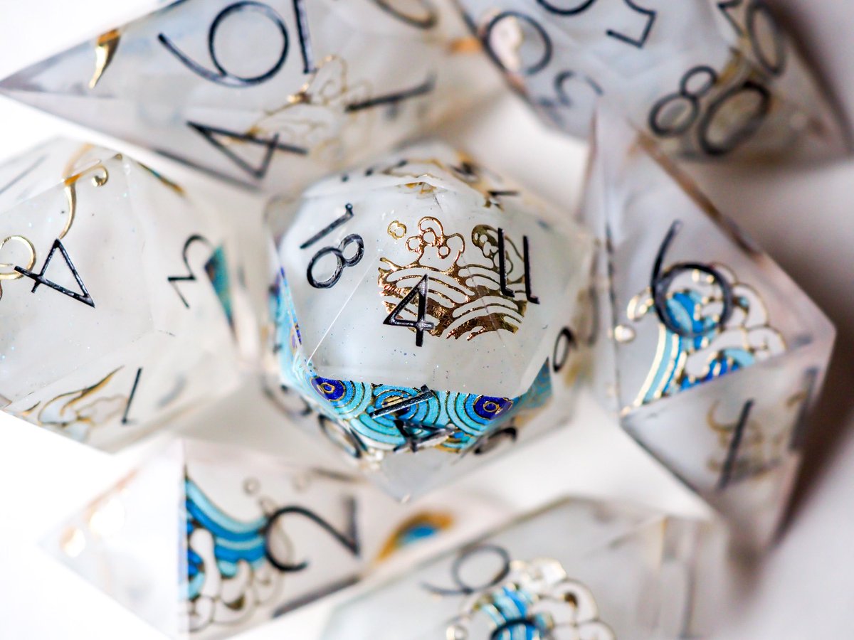 merlinsdices's tweet photo. @JW_Arte Hola! Somos Merlin’s Dices y estaremos en el stand no comercial 52✨ 
Tendremos dados individuales de todo tipo, dados pociones, dados de núcleo líquido, sets completos, dados gigantes, bisutería y mucho más! 
Nos vemos el sábado😍 https://t.co/xE7x2cztCm