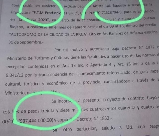 stanleybostero's tweet photo. No Lali, la gente te critica por cobrar 133.000 dolares por un show de 40 minutos en una de las provincias más pobres del país. https://t.co/MglQklZh8d