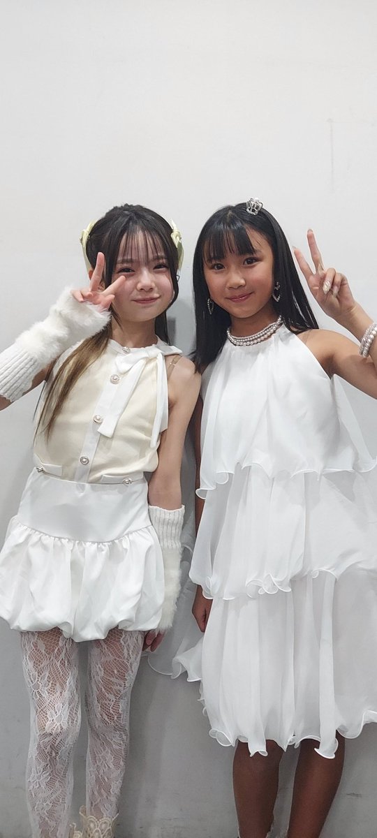lovely_i28's tweet image. 3月9日(日)
アイゲキさんオフショット📷️
Loveli生誕祭にゲスト出演してくれたみんなとお写真撮って貰ったよ🎶
#花ちゃん
#Reinaちゃん
#nijikaちゃん
ラブの優しいお姉ちゃんたち✨
素敵な1日をありがとう\₍ᐢꙬᐢ₎/