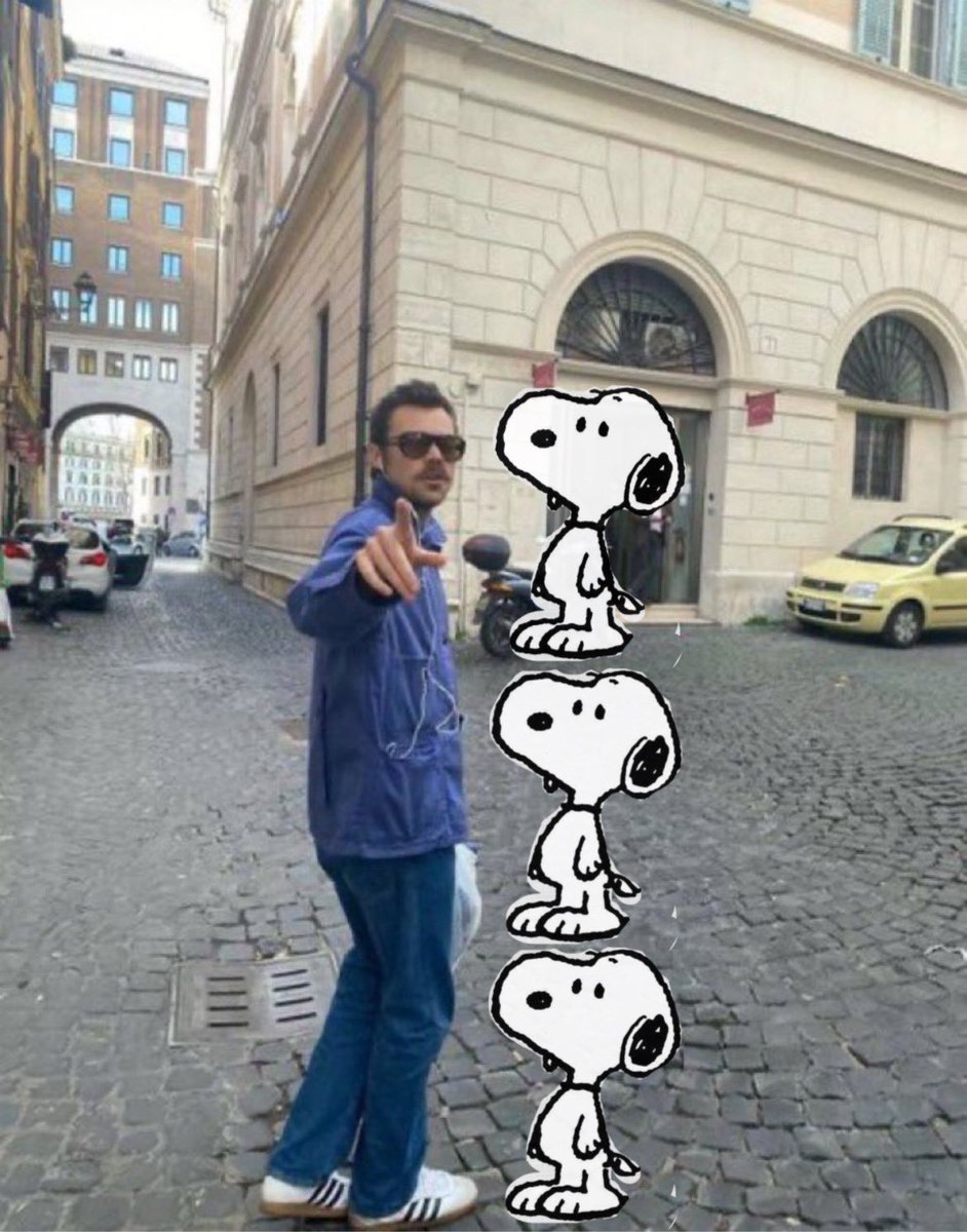 HSsnoopyy's tweet photo. 3 snoopys tall https://t.co/nGMezd8Lb5