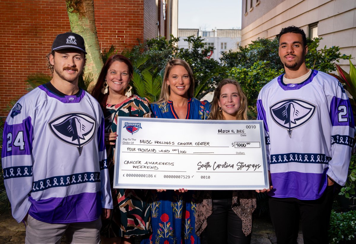 muschollings's tweet image. Big thank you to our friends at the @SCStingrays! They recently held a  Cancer Awareness Weekend and auctioned off jerseys to benefit Hollings. This afternoon, players Jordan Klimek and Troy Murray stopped by to present a check. Thank you, Rays! #LetsGoRays