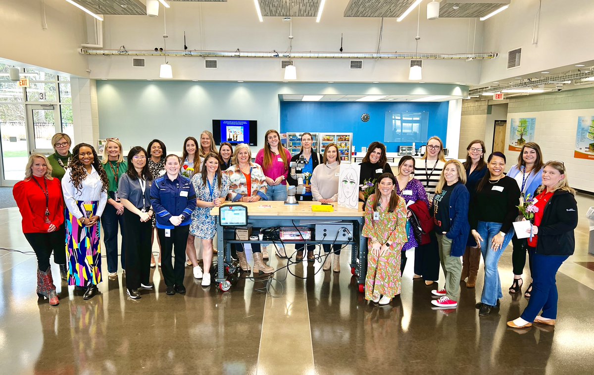 Katie Porter tweet media