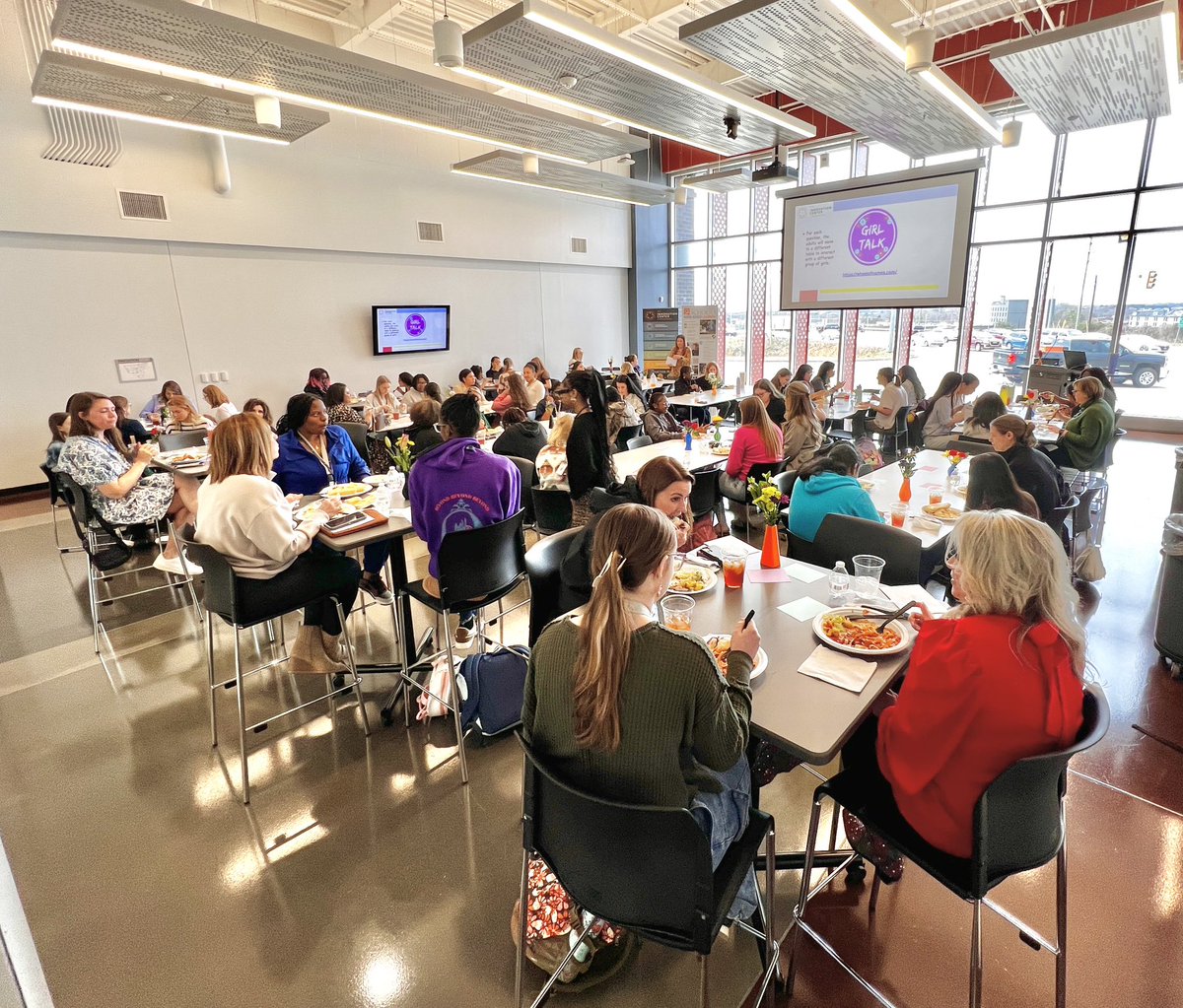 Katie Porter tweet media