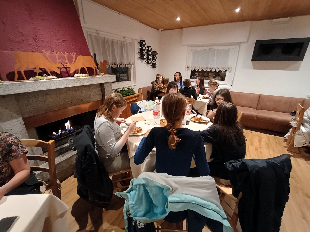 KNGS_ski tweet media