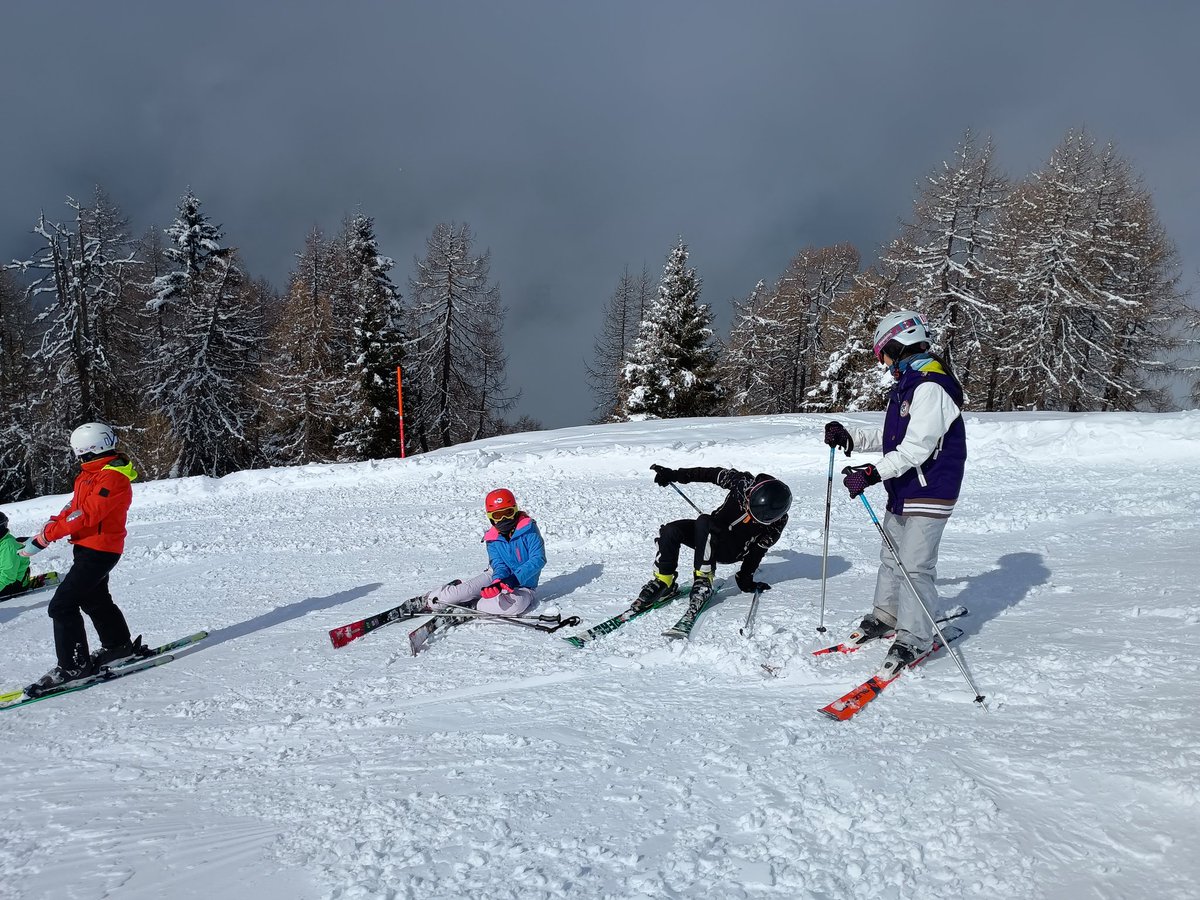 KNGS_ski tweet media