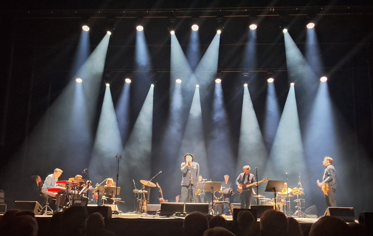 MolenaarPs's tweet image. Tindersticks @ Carré Amsterdam. Mooi. #tindersticks