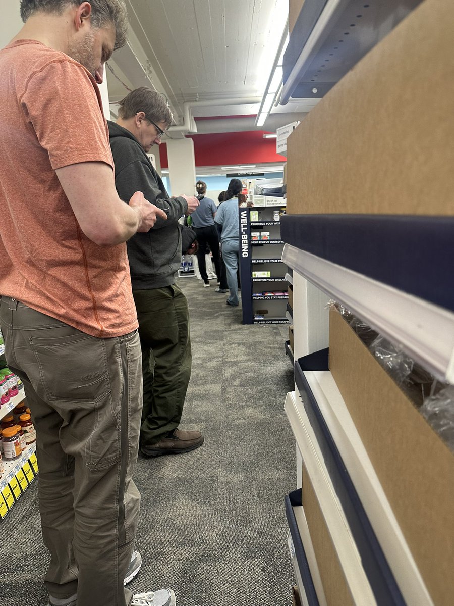 Chris G. tweet media