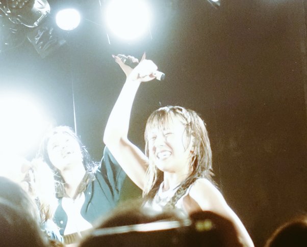 yokosuka22's tweet image. 冒頭でいきなりブチかました&quot;生きて帰る、&quot;。ライブアイドル界の狂猿(CrazyMonkey)でお馴染みのBAN-BANさんが歌うとより一層のハードコアみが溢れ出してとても良きでした🐒
　
#生きる気でやったれTOUR #PIGGS横浜