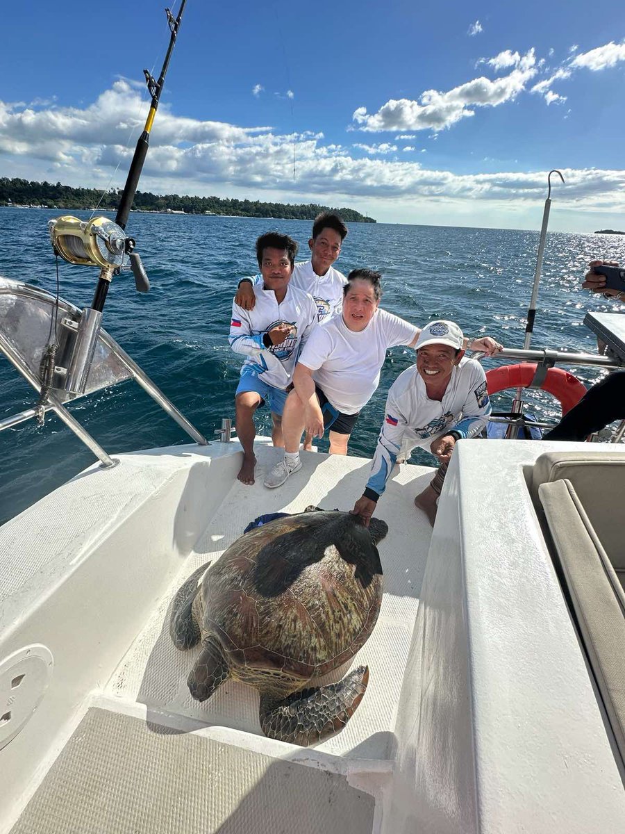 Yesterday, I went fishing in Subic with my grandkids, Gusie and Jack, and my daughter, Marnie. 🎣 We didn’t catch any fish, but lo and behold—we caught a turtle! 🐢 It was a struggle to unhook him, but thankfully, he wasn’t hurt. We safely released him back into the sea.