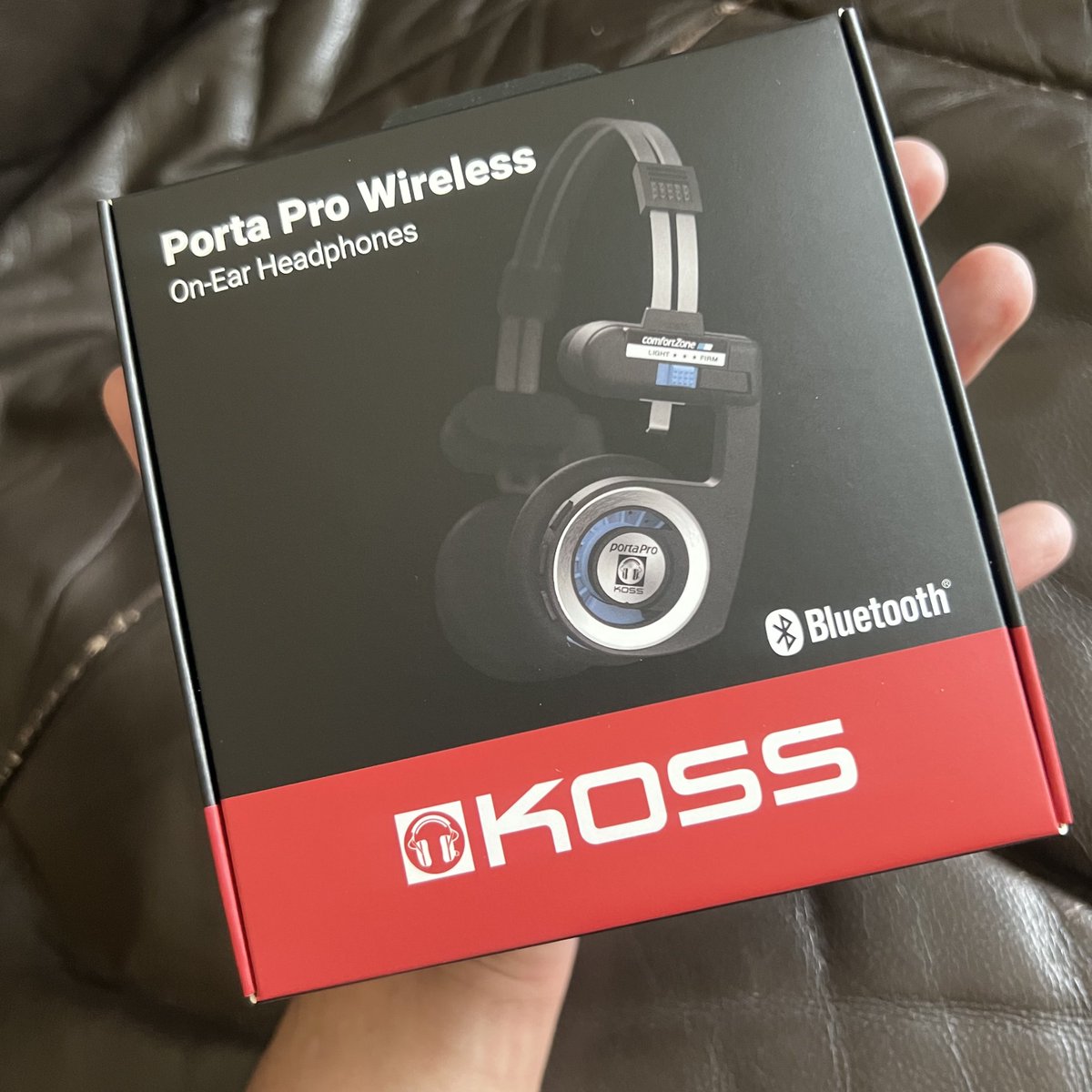 ayumi_ss's tweet photo. My New...
KOSS Porta Pro Wireless 2.0
箱ちっちゃ
手のひらサイズ
有線のは昔持ってたけど行方不明
#koss #portapro https://t.co/QKwq0mQMAA