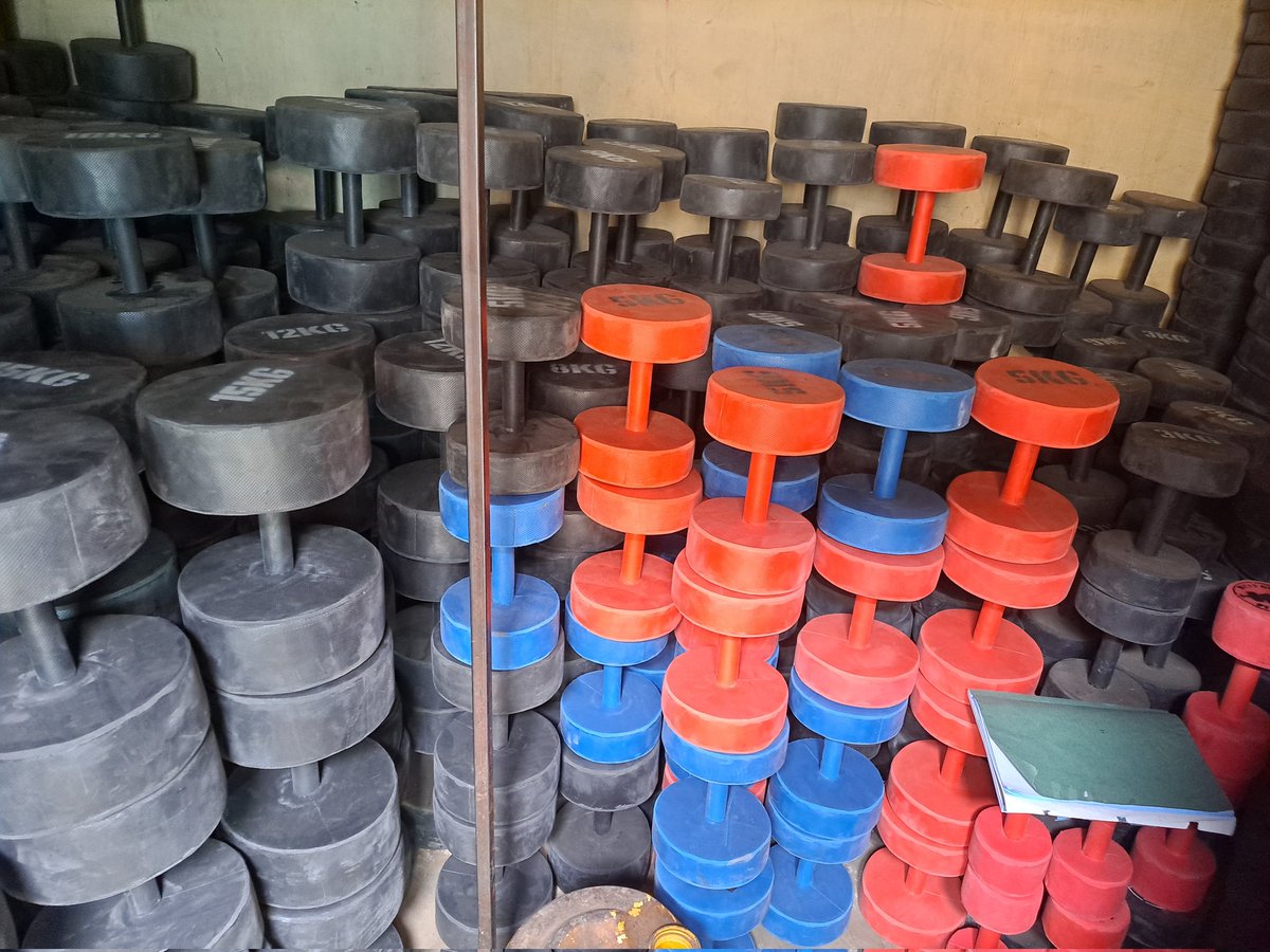 Beautiful Wednesday morning to remind everyone I sell rubberized dumbbells and barbells at discounted prices. Please retweet, my clients are on your TL.