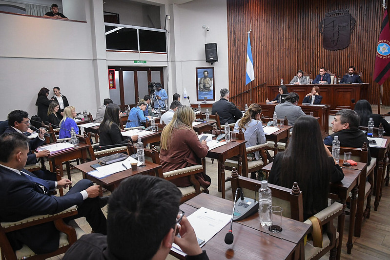 Sesión Ordinaria

Ediles tratarán 30 Proyectos legislativos con dictámenes. Además, abordarán iniciativas presentadas Sobre Tablas.

 🗓️Miércoles, 16.00 horas
📡 Transmisión en vivo 

📲 Para conocer los temas, click cdsalta.gob.ar/temas-abordar-…