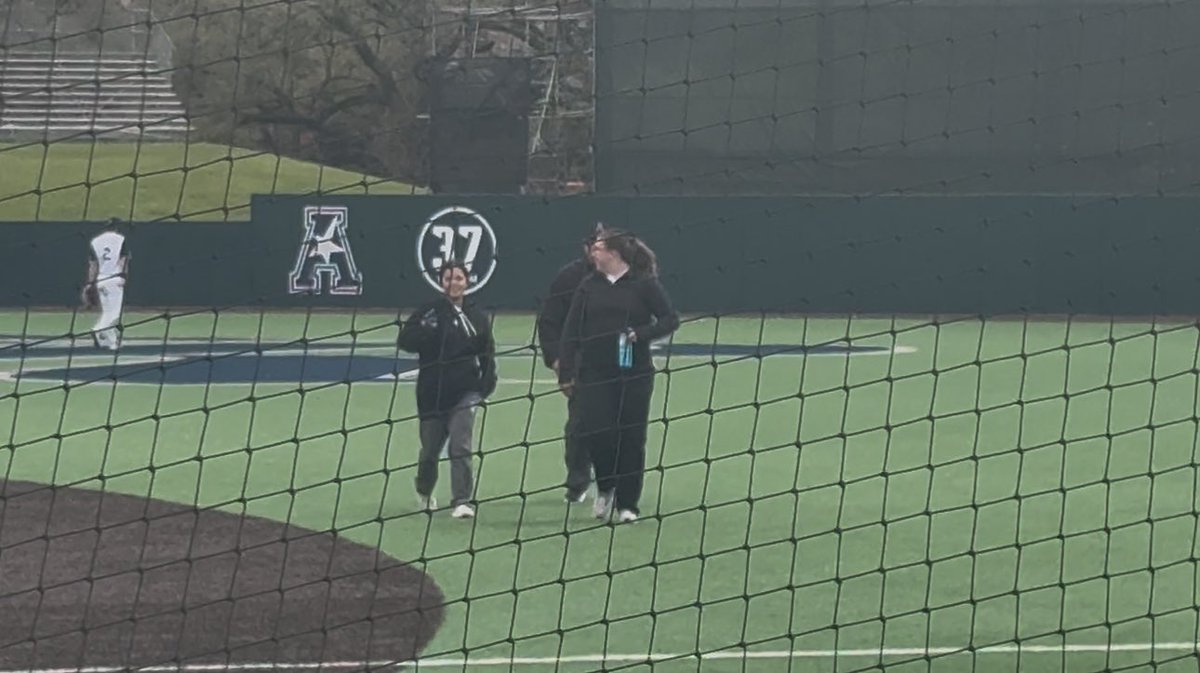 Mellyn Keo (@keomellyn) on Twitter photo Had another great day getting to shadow Nikki Carvino and the rest of the training staff at <a href="/RiceBaseball/">Rice Baseball</a> ! Look forward to getting out there again and cheering on <a href="/KeoMaddox/">Maddox Keo</a> and the rest of the Rice Owls! <a href="/CoachTMiller18/">Trent Miller</a> <a href="/RiceBaseball/">Rice Baseball</a> <a href="/WHSDocMcClatchy/">Scott “Doc” McClatchy</a> #DUBLIFE Had another great day getting to shadow Nikki Carvino and the rest of the training staff at <a href="/RiceBaseball/">Rice Baseball</a> ! Look forward to getting out there again and cheering on <a href="/KeoMaddox/">Maddox Keo</a> and the rest of the Rice Owls! <a href="/CoachTMiller18/">Trent Miller</a> <a href="/RiceBaseball/">Rice Baseball</a> <a href="/WHSDocMcClatchy/">Scott “Doc” McClatchy</a> #DUBLIFE