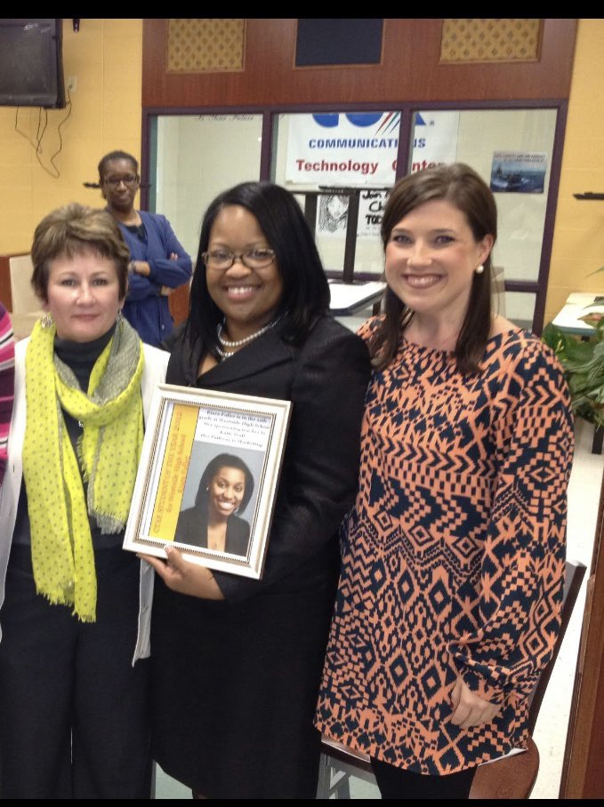 Katie Porter tweet media