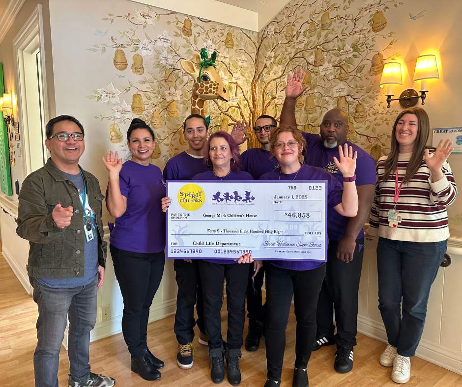 On this #ThankfulTuesday, we're grateful to <a href="/SpiritHalloween/">Spirit Halloween</a>'s 𝗦𝗽𝗶𝗿𝗶𝘁 𝗼𝗳 𝗖𝗵𝗶𝗹𝗱𝗿𝗲𝗻 for believing in our mission! Their incredible $48K donation will make a lasting impact on our Child Life Programs! Read more: bit.ly/ThankYouSOC