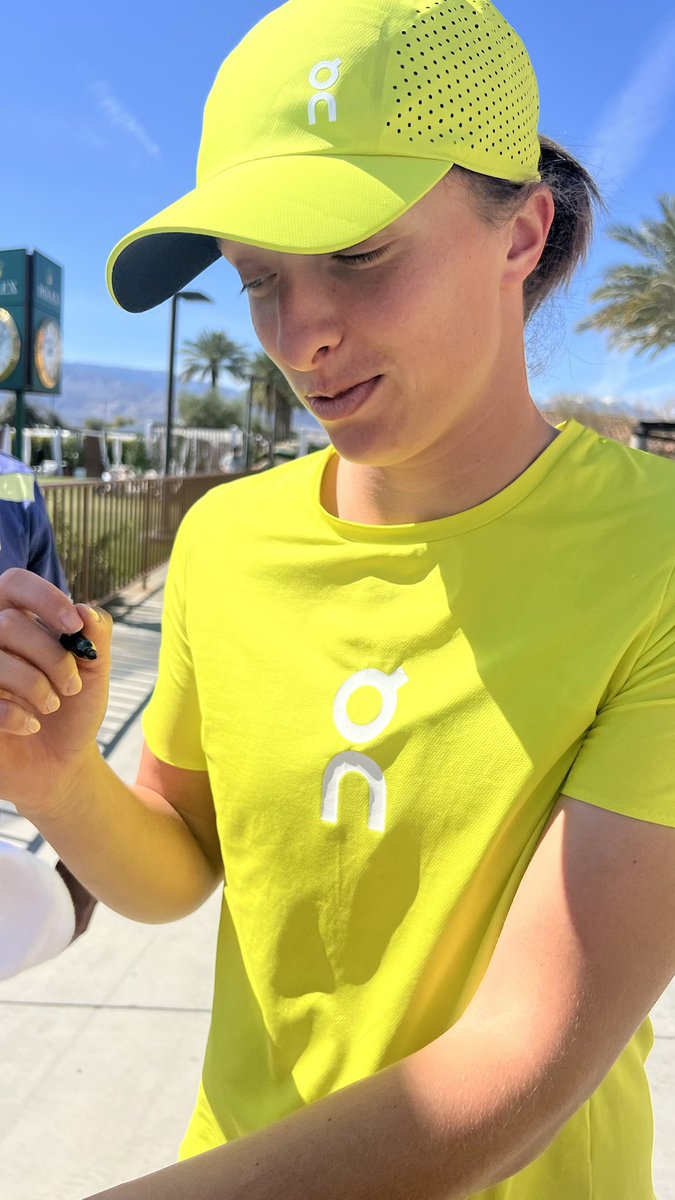 nicolasbedney's tweet image. 🤷🏻‍♀️#worksforme 🖋️#illsignforthat 🙂