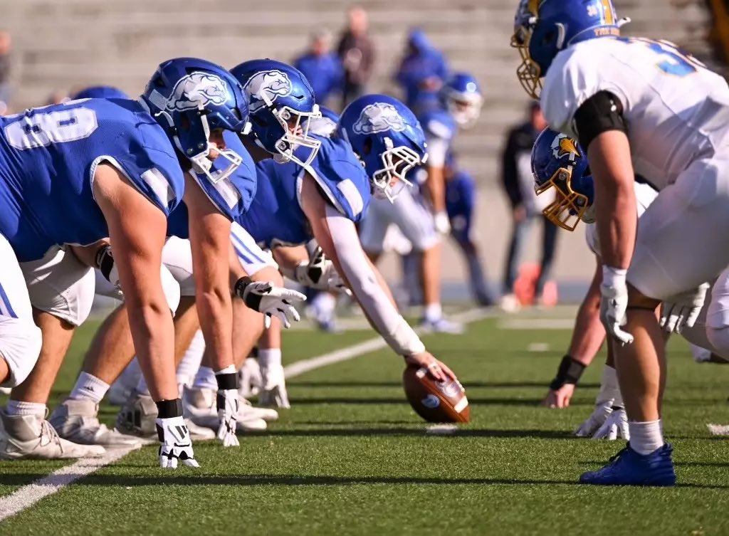 Austin Leykam (@austinleykam) on Twitter photo After some great conversations with <a href="/coachqgriffith/">Quincy Griffith</a> I’m grateful to have received an offer to play Division 1 Football at Drake University!
<a href="/DrakeBulldogsFB/">Drake Football</a> After some great conversations with <a href="/coachqgriffith/">Quincy Griffith</a> I’m grateful to have received an offer to play Division 1 Football at Drake University!
<a href="/DrakeBulldogsFB/">Drake Football</a>